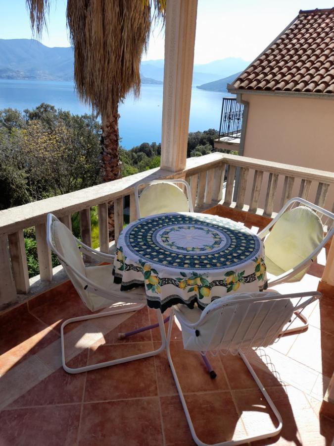 Villa Garden Apartments Херцег-Нови Экстерьер фото